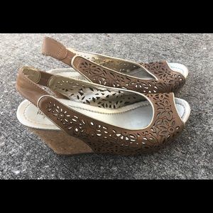 Kenneth Cole Reaction size 7.5 Shoes/Wedges